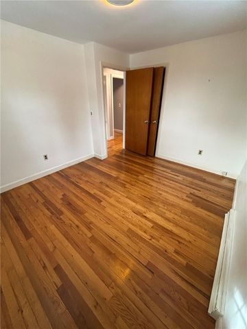 75 Hopeworth Avenue, Bristol, RI 02809