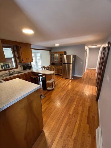 75 Hopeworth Avenue, Bristol, RI 02809