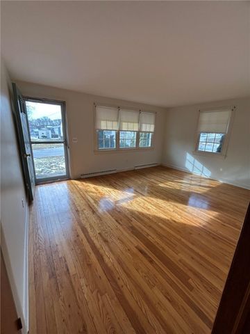 75 Hopeworth Avenue, Bristol, RI 02809