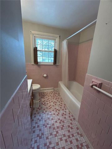 75 Hopeworth Avenue, Bristol, RI 02809