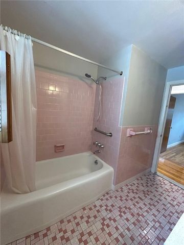 75 Hopeworth Avenue, Bristol, RI 02809