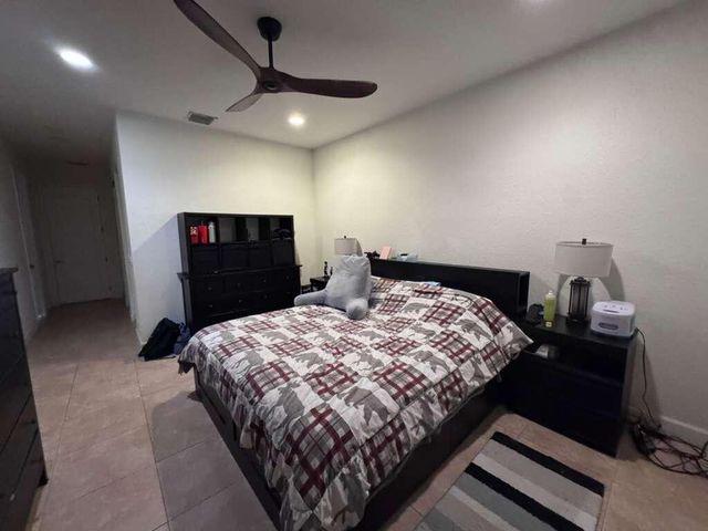2812 Eagle Rock Circle 906, West Palm Beach, FL 33411