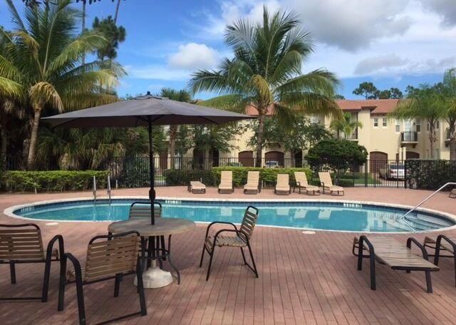 2812 Eagle Rock Circle 906, West Palm Beach, FL 33411