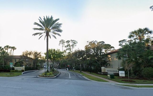 2812 Eagle Rock Circle 906, West Palm Beach, FL 33411