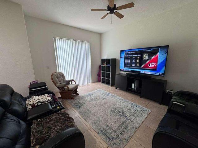 2812 Eagle Rock Circle 906, West Palm Beach, FL 33411