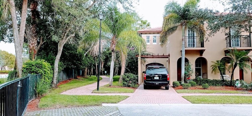 2812 Eagle Rock Circle 906, West Palm Beach, FL 33411