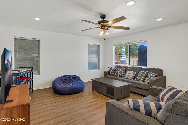 7979 E Maggie Court, Tucson, AZ 85715