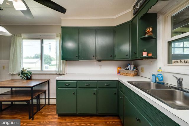 1144 BROWNSVILLE RD, Wernersville, PA 19565