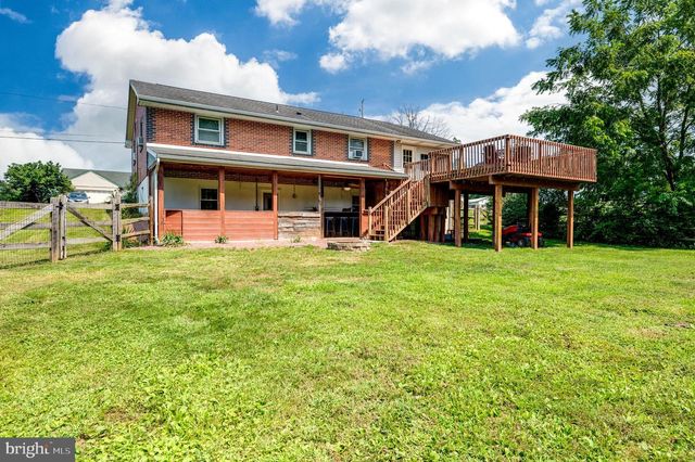 1144 BROWNSVILLE RD, Wernersville, PA 19565