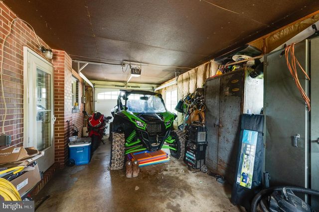 1144 BROWNSVILLE RD, Wernersville, PA 19565