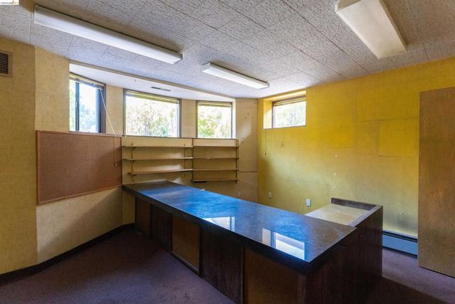 478 Jean St, Oakland, CA 94610