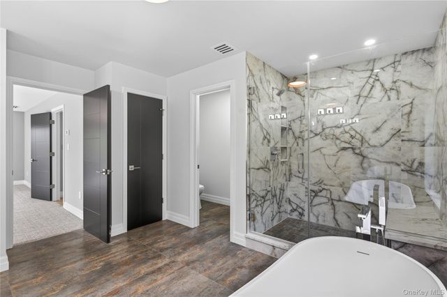 4 Warwick Isle Boulevard, Pine Island, NY 10969