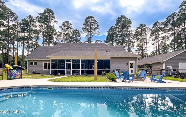 1005 Youngs Road, Vass, NC 28394