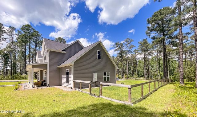 1005 Youngs Road, Vass, NC 28394