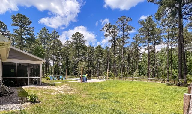 1005 Youngs Road, Vass, NC 28394