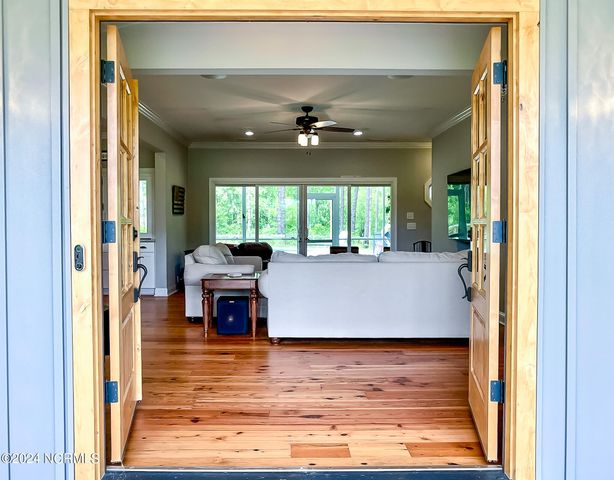 1005 Youngs Road, Vass, NC 28394