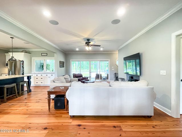 1005 Youngs Road, Vass, NC 28394