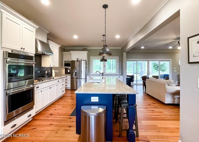 1005 Youngs Road, Vass, NC 28394