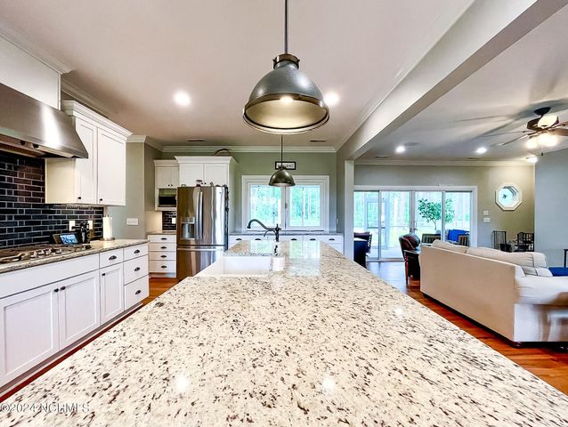 1005 Youngs Road, Vass, NC 28394