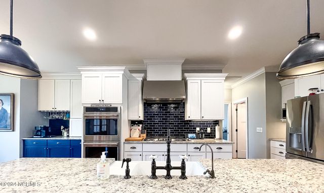 1005 Youngs Road, Vass, NC 28394