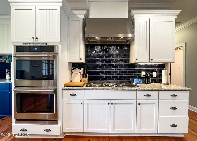 1005 Youngs Road, Vass, NC 28394