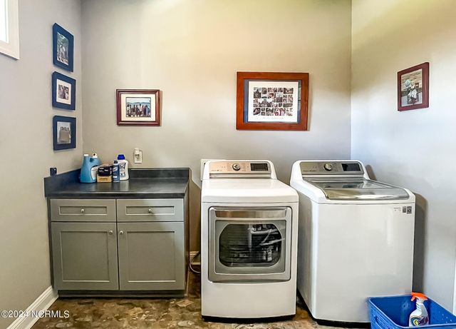 1005 Youngs Road, Vass, NC 28394