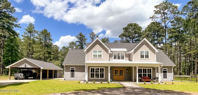 1005 Youngs Road, Vass, NC 28394