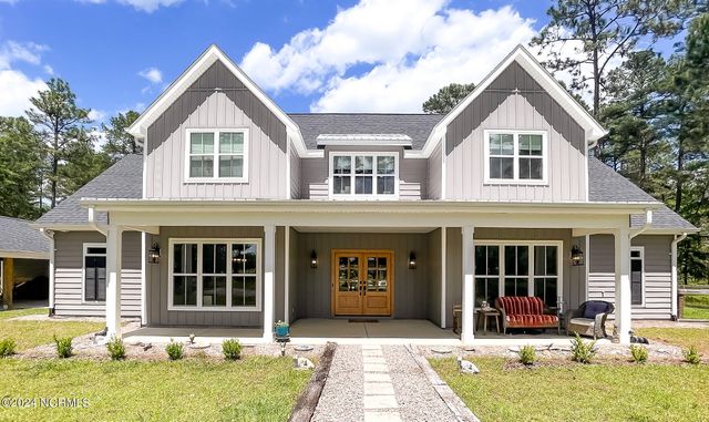 1005 Youngs Road, Vass, NC 28394