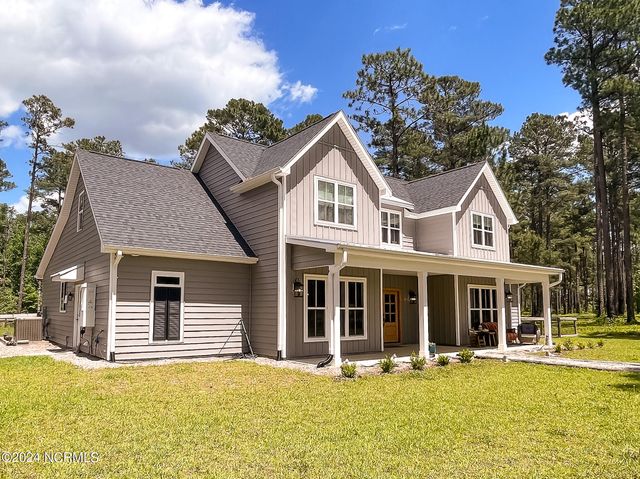 1005 Youngs Road, Vass, NC 28394