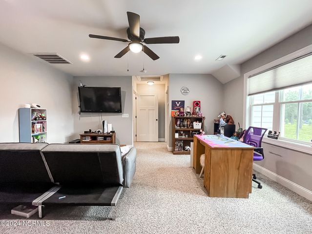 1005 Youngs Road, Vass, NC 28394