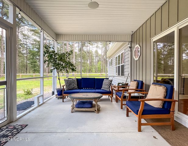 1005 Youngs Road, Vass, NC 28394