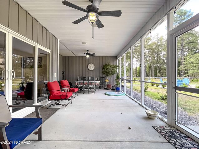 1005 Youngs Road, Vass, NC 28394