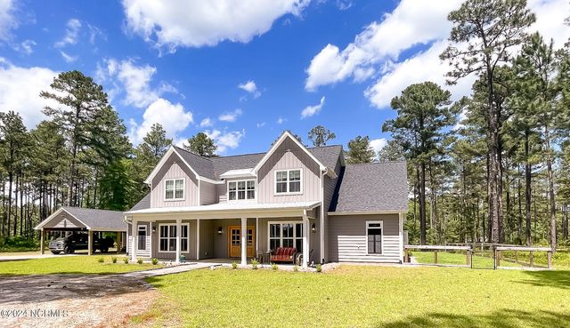 1005 Youngs Road, Vass, NC 28394