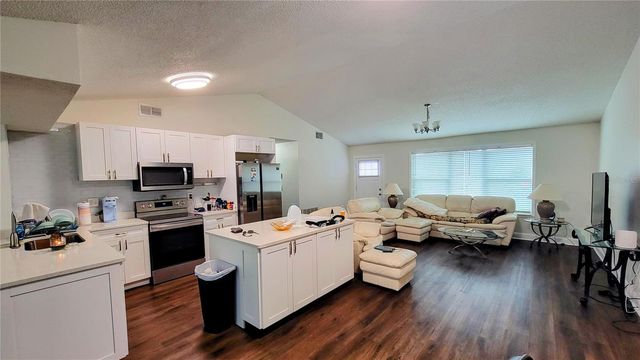 7051 WENTWORTH WAY, New Port Richey, FL 34655