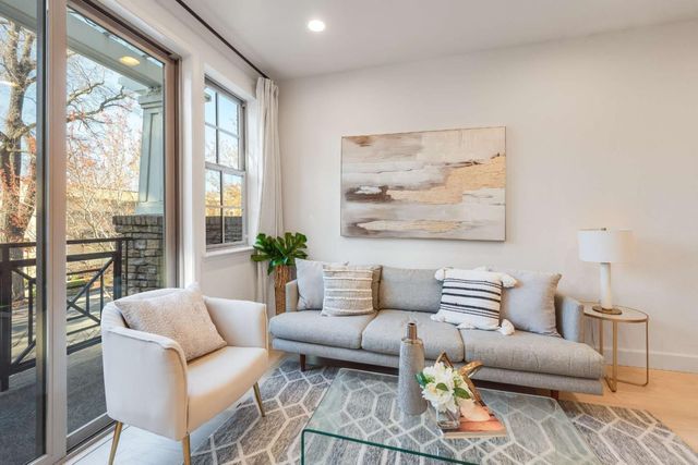 7 Artisan Way, Menlo Park, CA 94025