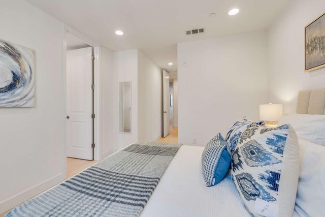 7 Artisan Way, Menlo Park, CA 94025