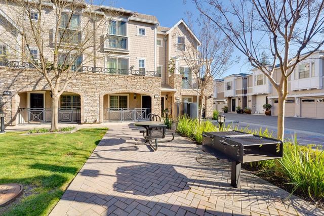 7 Artisan Way, Menlo Park, CA 94025