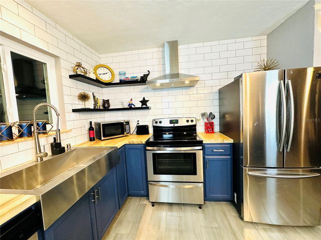 1446 NE 22ND AVENUE, Gainesville, FL 32609