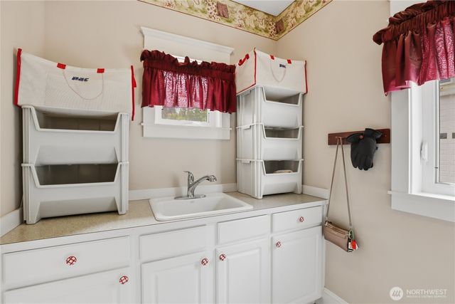 5377 E Blaisdell Lane, Port Orchard, WA 98366