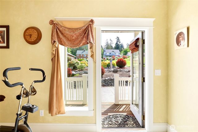 5377 E Blaisdell Lane, Port Orchard, WA 98366