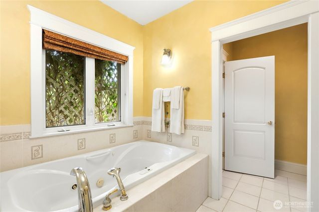 5377 E Blaisdell Lane, Port Orchard, WA 98366