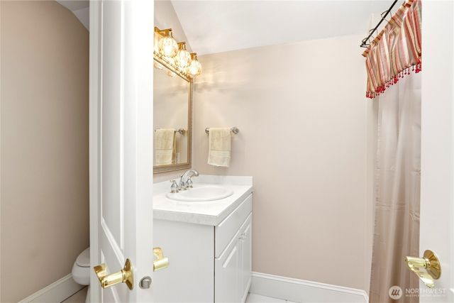 5377 E Blaisdell Lane, Port Orchard, WA 98366