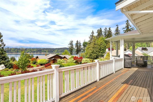 5377 E Blaisdell Lane, Port Orchard, WA 98366