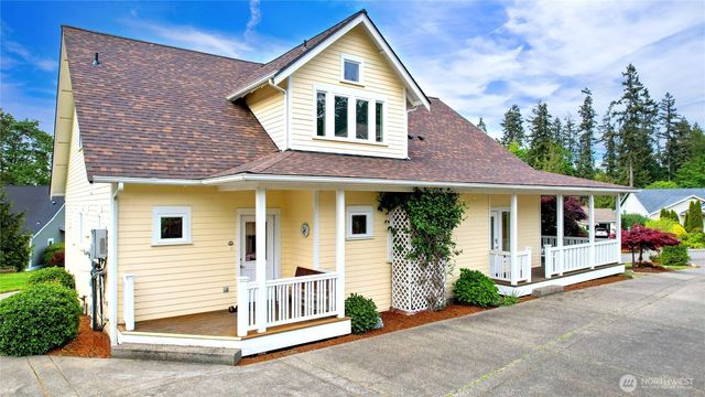5377 E Blaisdell Lane, Port Orchard, WA 98366