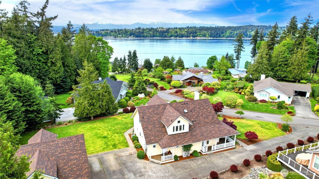 5377 E Blaisdell Lane, Port Orchard, WA 98366