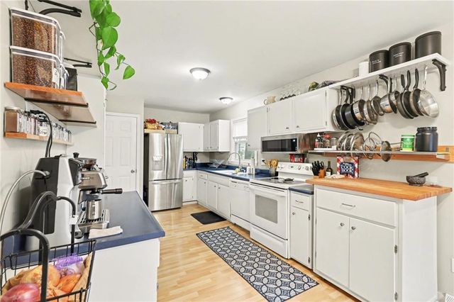 8126 E 134th Street, Grandview, MO 64030