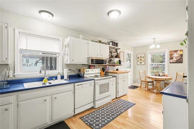 8126 E 134th Street, Grandview, MO 64030