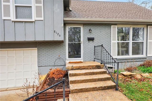 8126 E 134th Street, Grandview, MO 64030