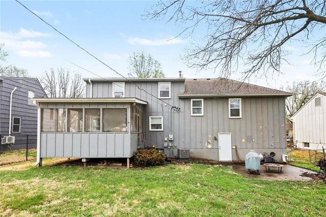 8126 E 134th Street, Grandview, MO 64030