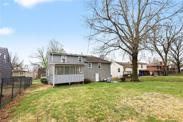 8126 E 134th Street, Grandview, MO 64030
